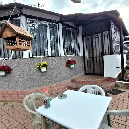 таки дача на фонтане Holiday home Odesa